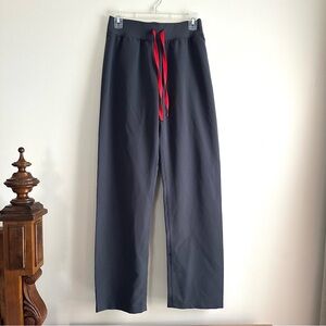 Figs • Livingston Basic High Waisted Scrub Pants in Charcoal